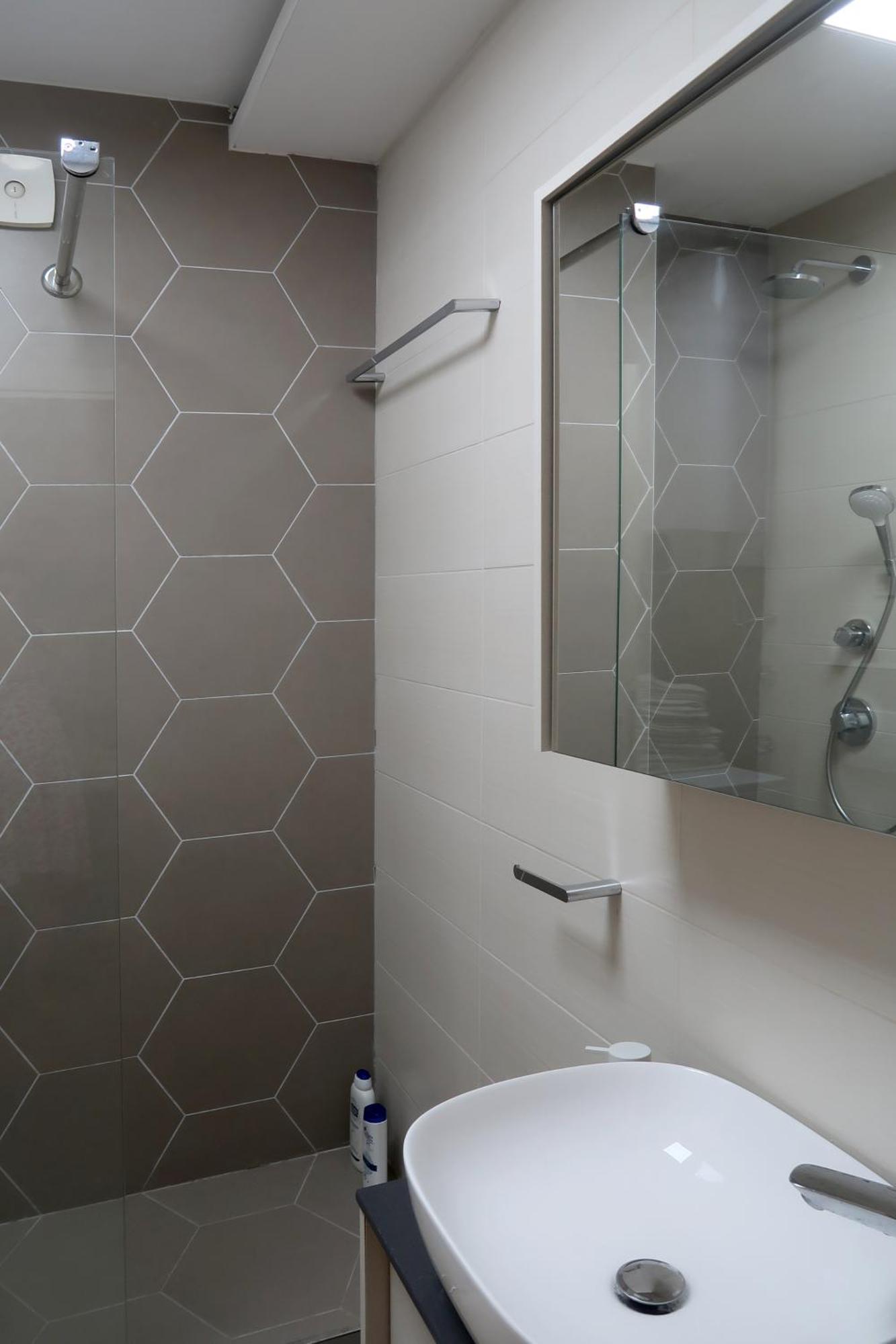 Cozy Nest, 350M To Beach, Free Parking, Wi-Fi Kotor Eksteriør billede