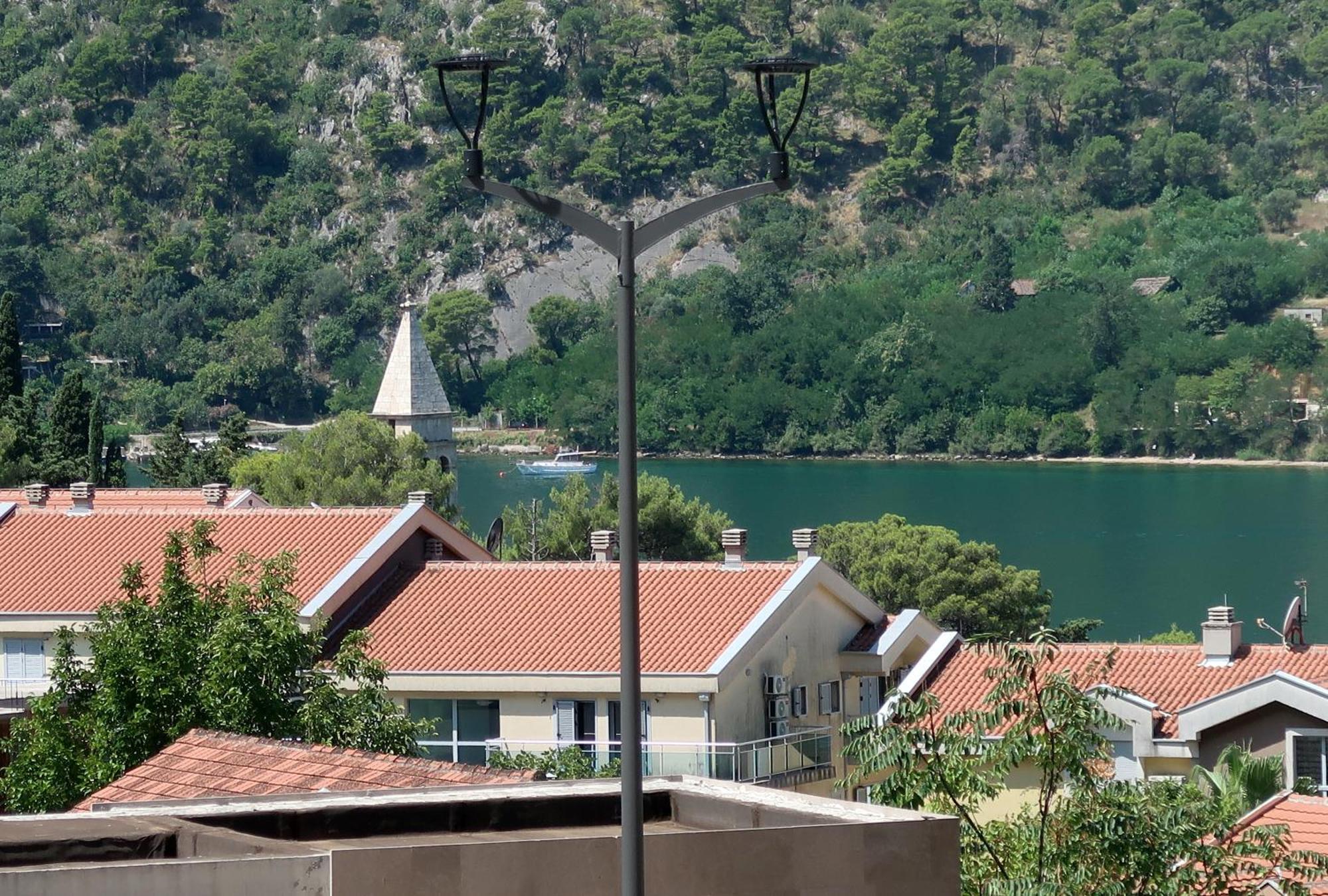 Cozy Nest, 350M To Beach, Free Parking, Wi-Fi Kotor Eksteriør billede