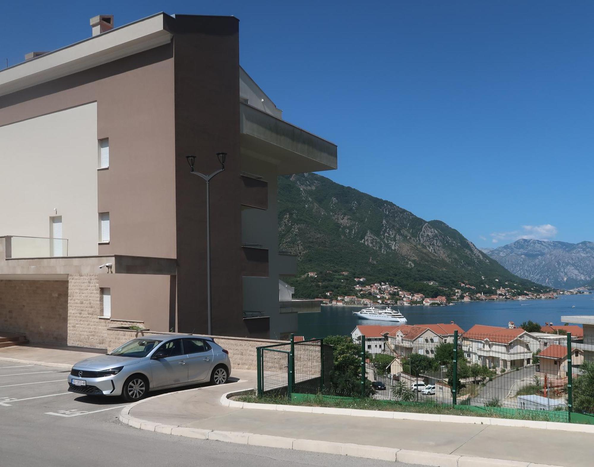 Cozy Nest, 350M To Beach, Free Parking, Wi-Fi Kotor Eksteriør billede