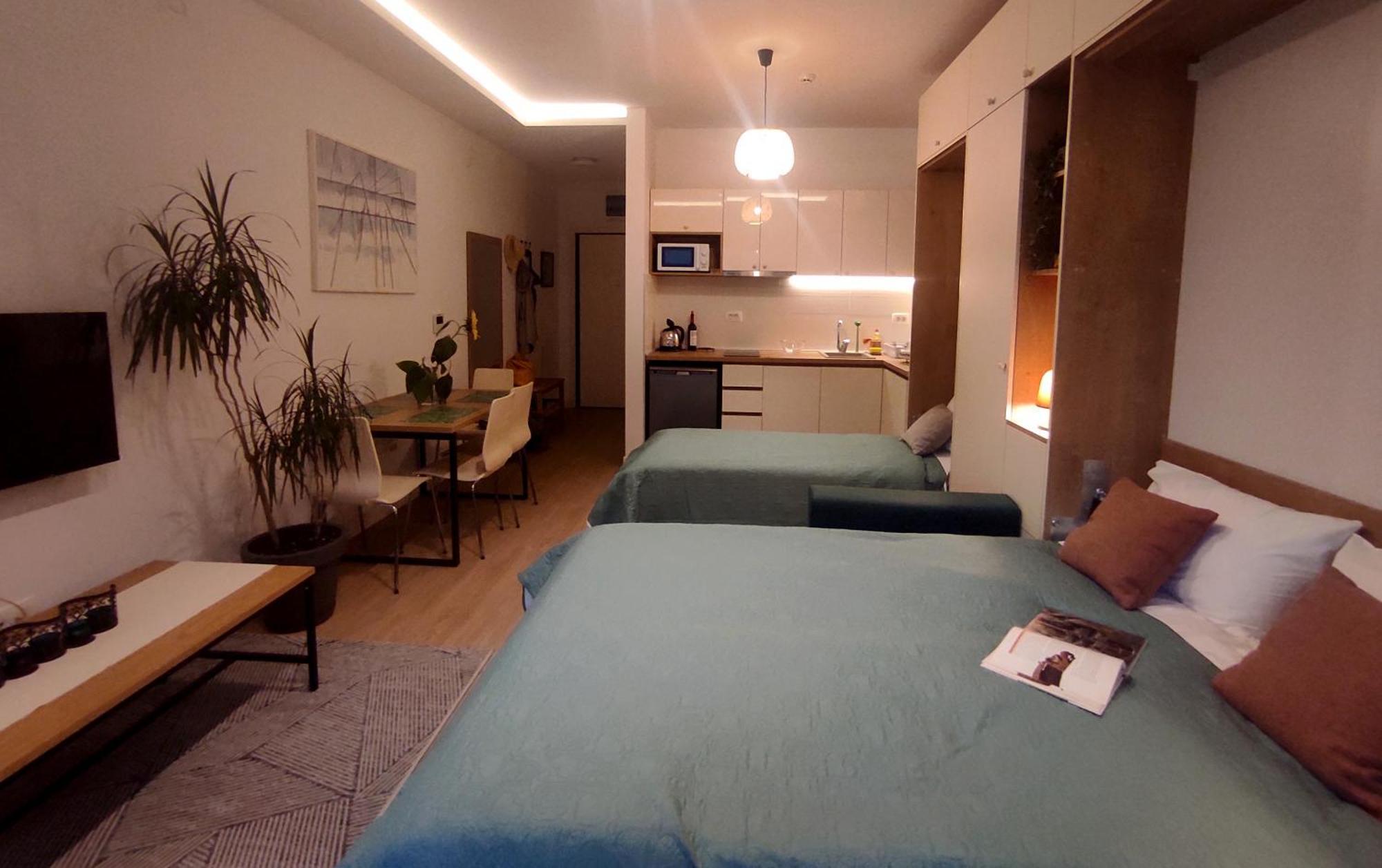 Cozy Nest, 350M To Beach, Free Parking, Wi-Fi Kotor Eksteriør billede